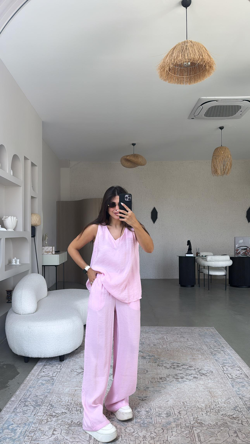 Pembe V Yaka Bol Paça Takım