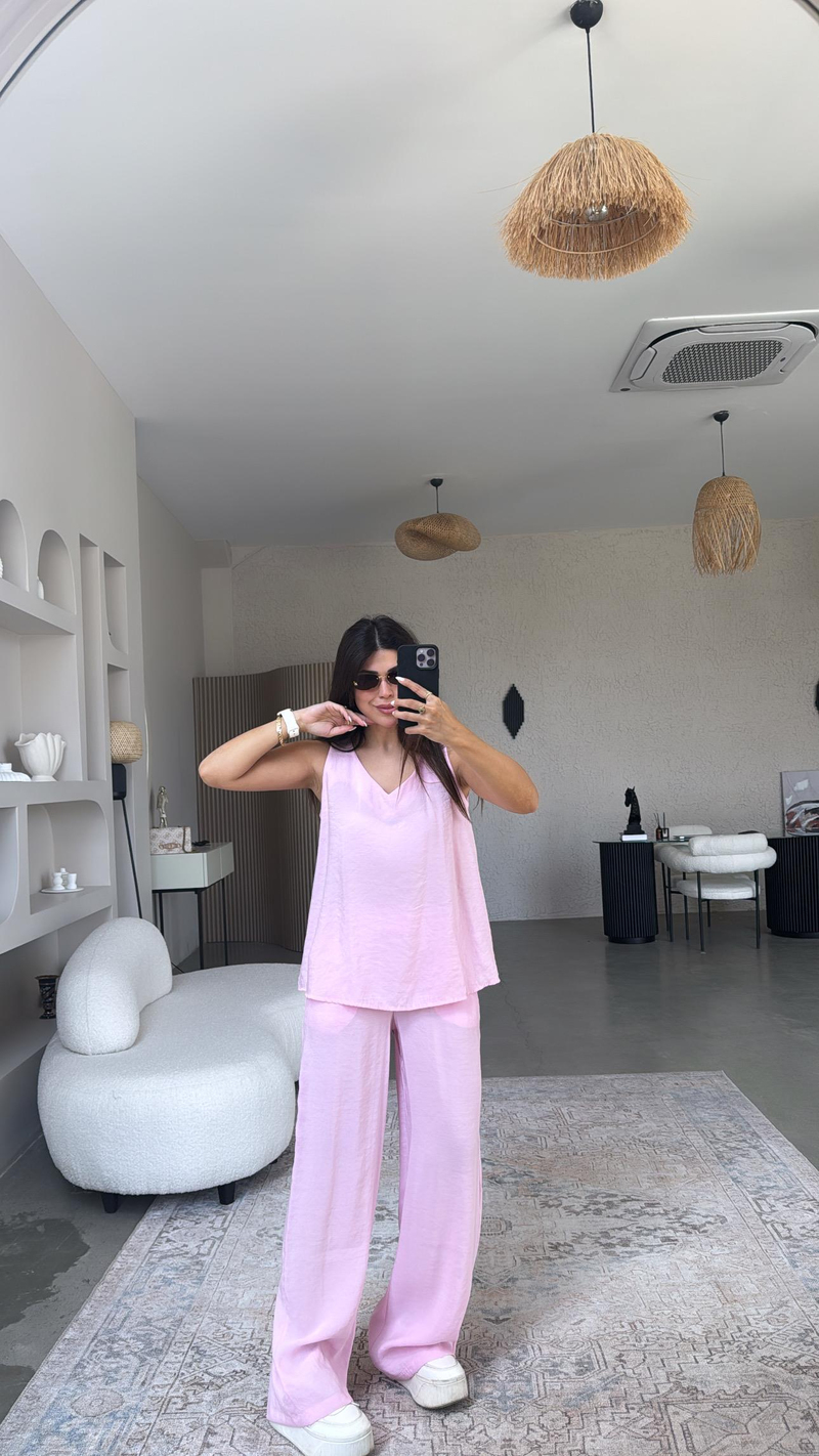Pembe V Yaka Bol Paça Takım