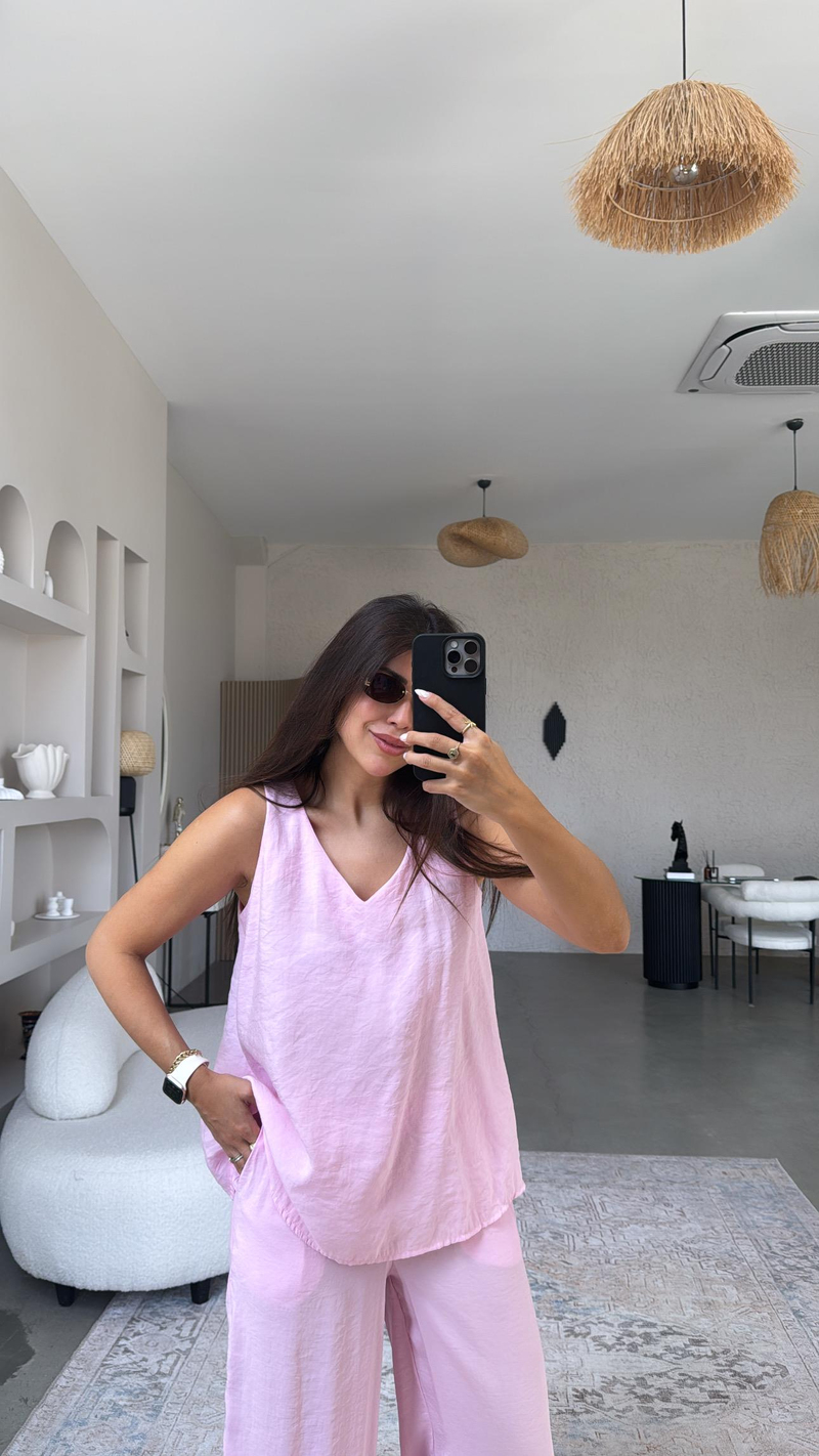 Pembe V Yaka Bol Paça Takım