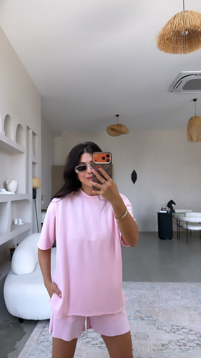 Pembe Yanı Minik Yırtmaçlı Oversize Modal Tshirt