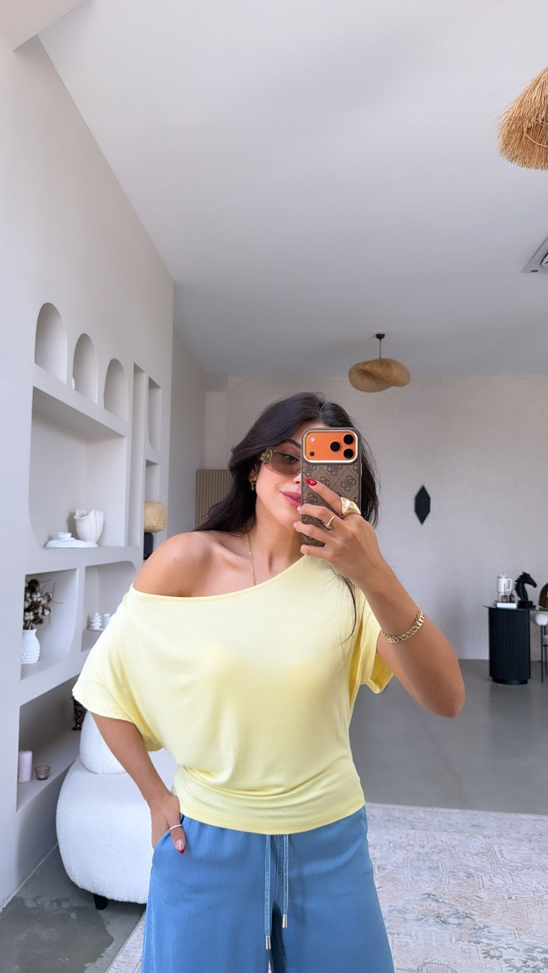 Sarı İnce Omzu Açık Tshirt