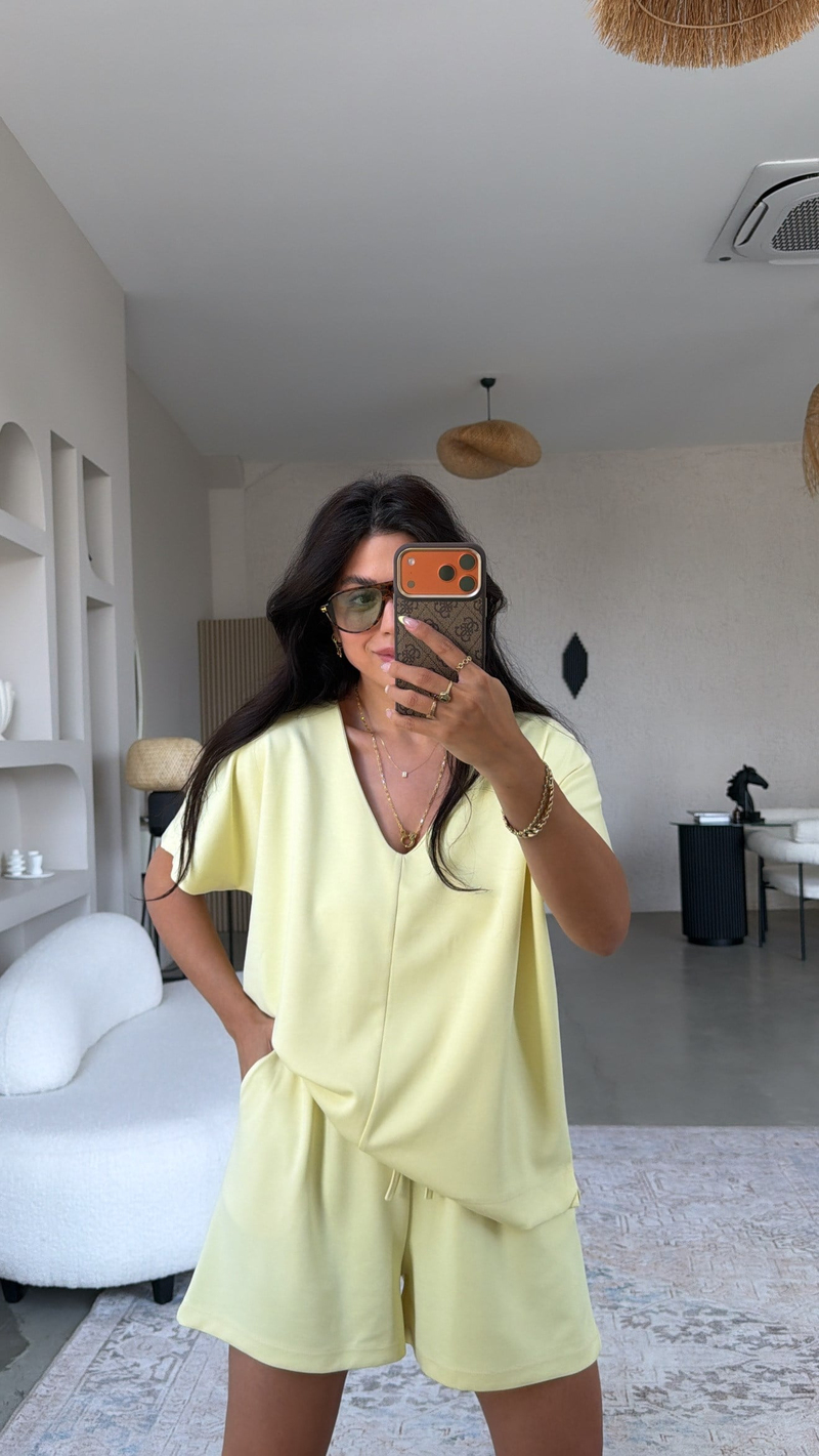 Sarı V Yaka Modal Şort Bluz Takım