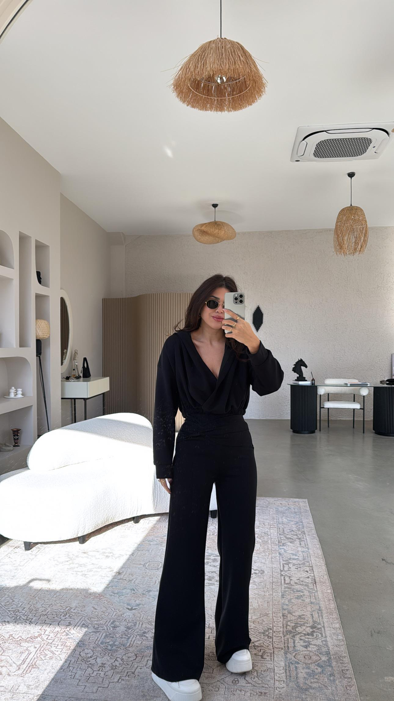 Siyah Beli Detaylı Oys Kruvaze Takım