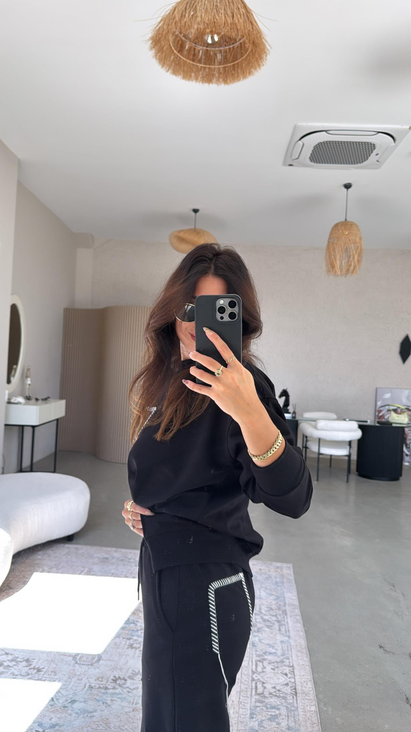 Siyah Beyaz Nakış Detaylı Yırtmaçlı Takım Bebe