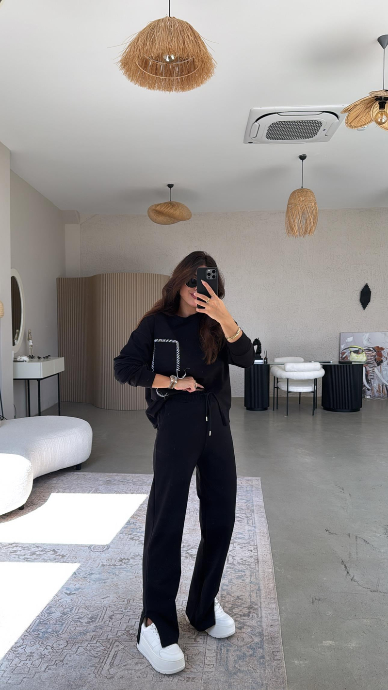 Siyah Beyaz Nakış Detaylı Yırtmaçlı Takım Bebe