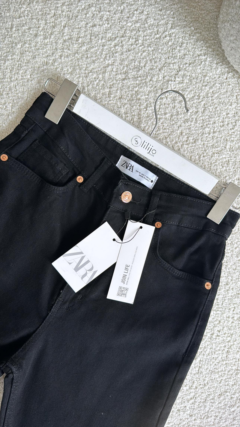 Siyah Boyfit Paça Kesik ZR Jean