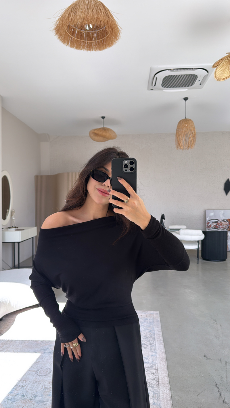 Siyah Buzzy Omzu Açık Bluz