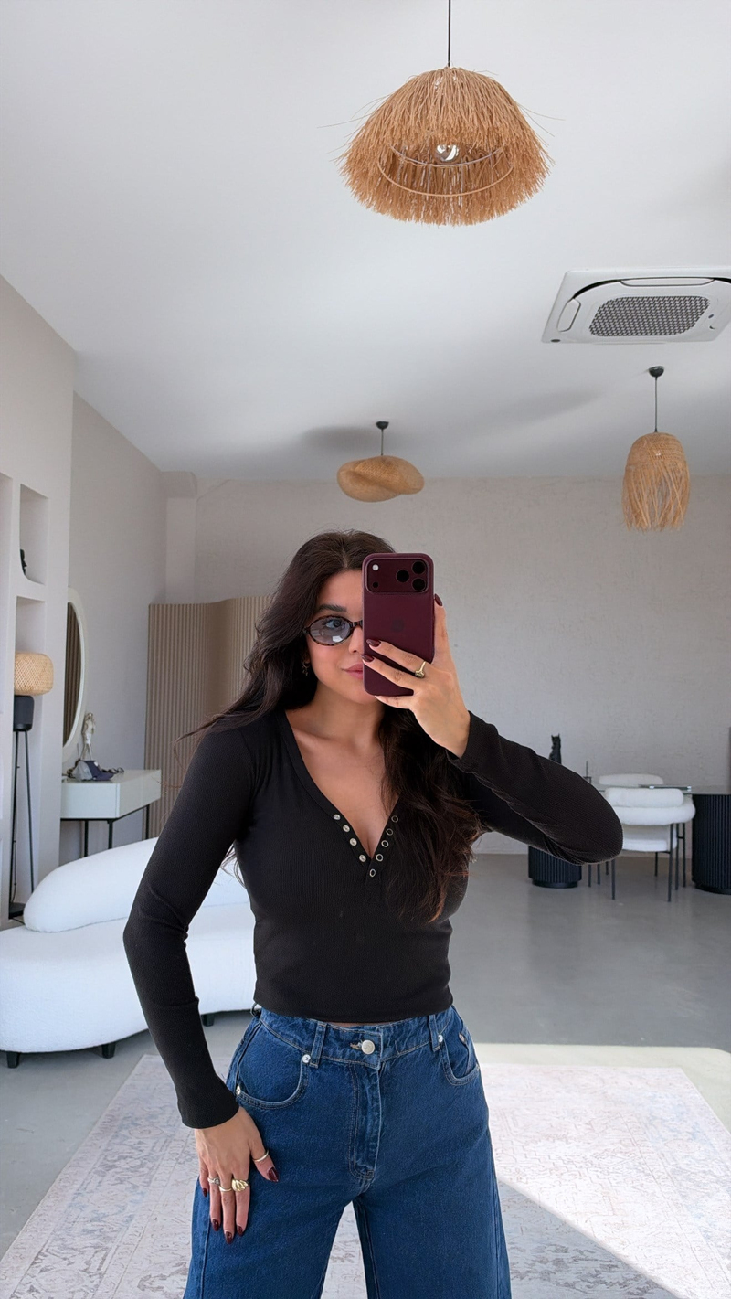Siyah Fitilli Pamuk Çıtçıtlı Bluz