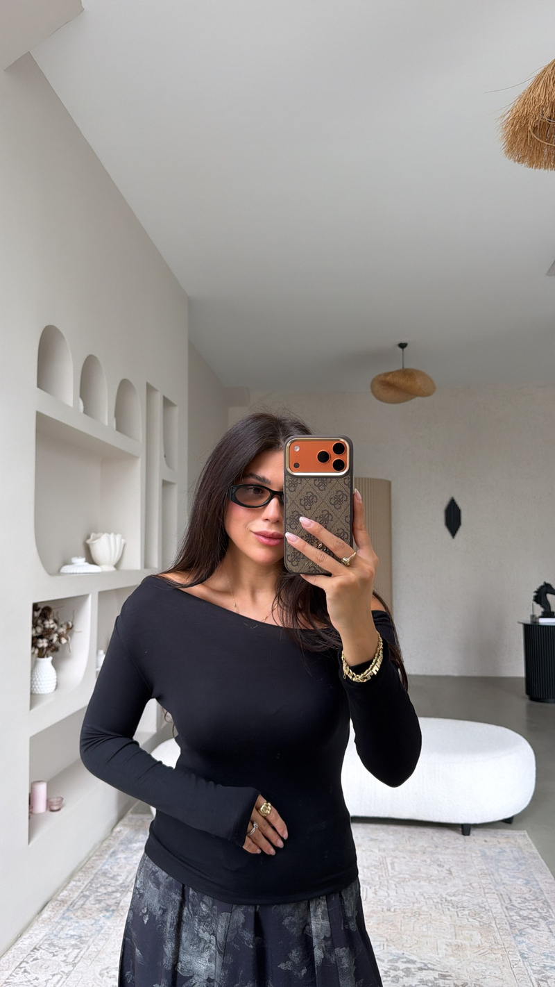 Siyah İthal Modal Kumaş Omzu Açık Bluz
