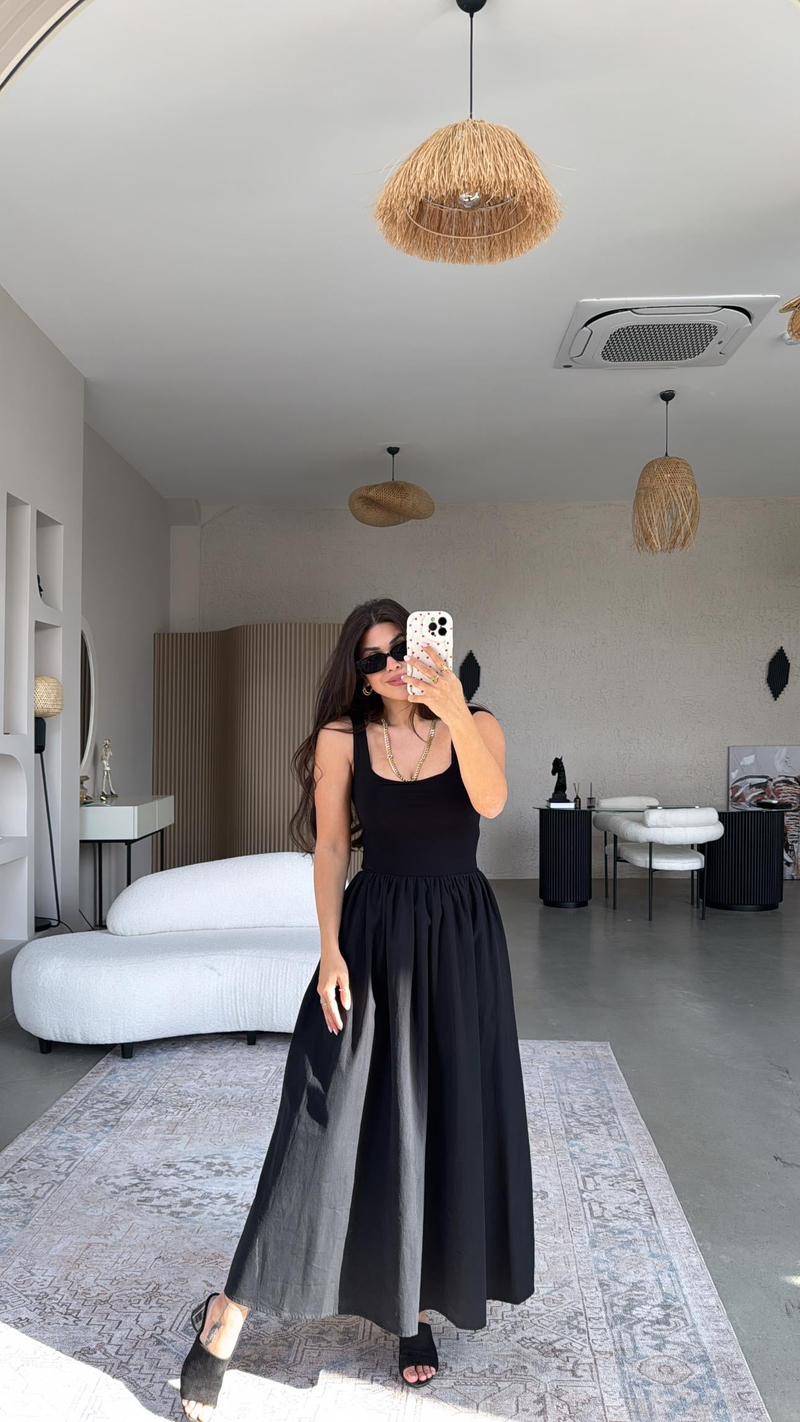 Siyah Kare Yaka Altı Poplin Elbise