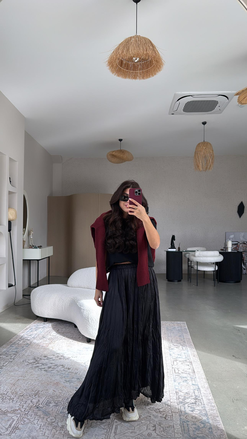 Siyah Kırışık Asimetrik Etek