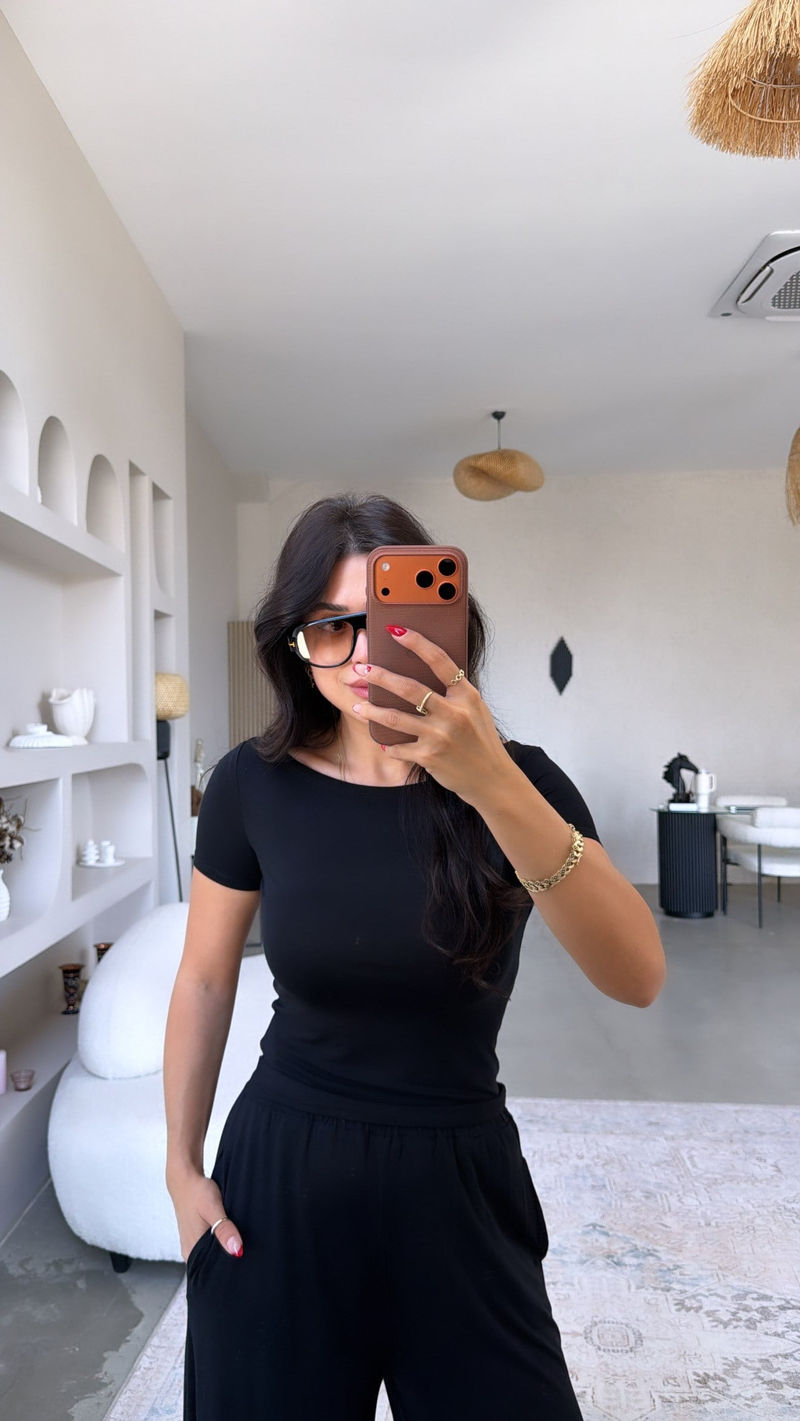 Siyah Kısa Kollu Örme Takım