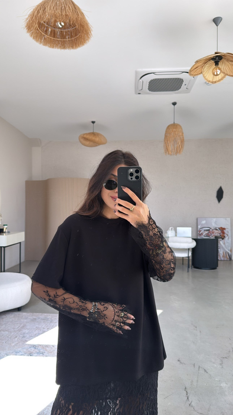 Siyah Kolları Dantelli Modal Tshirt