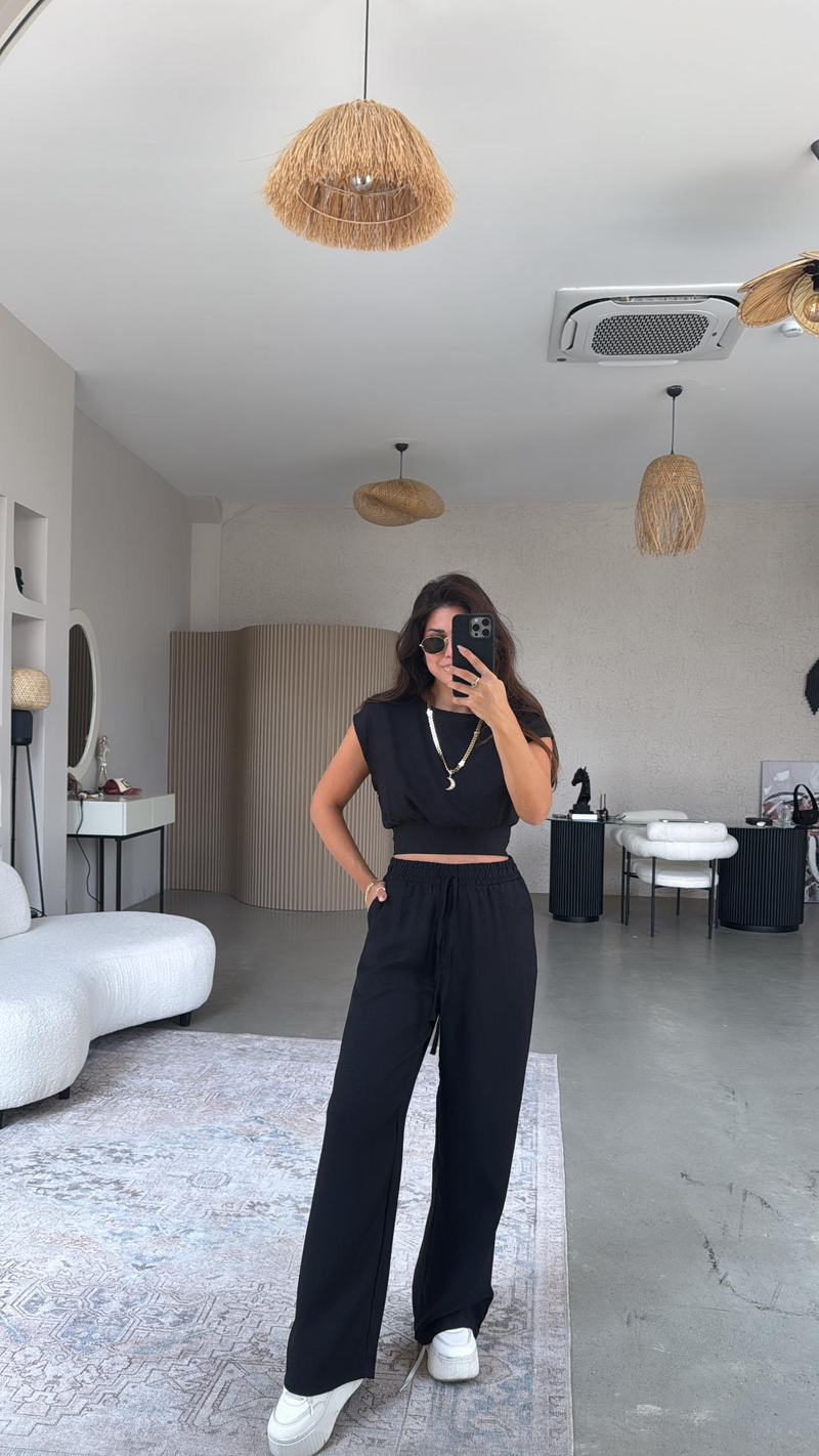 Siyah Kuşak Detaylı Pantolon Bluz Takım