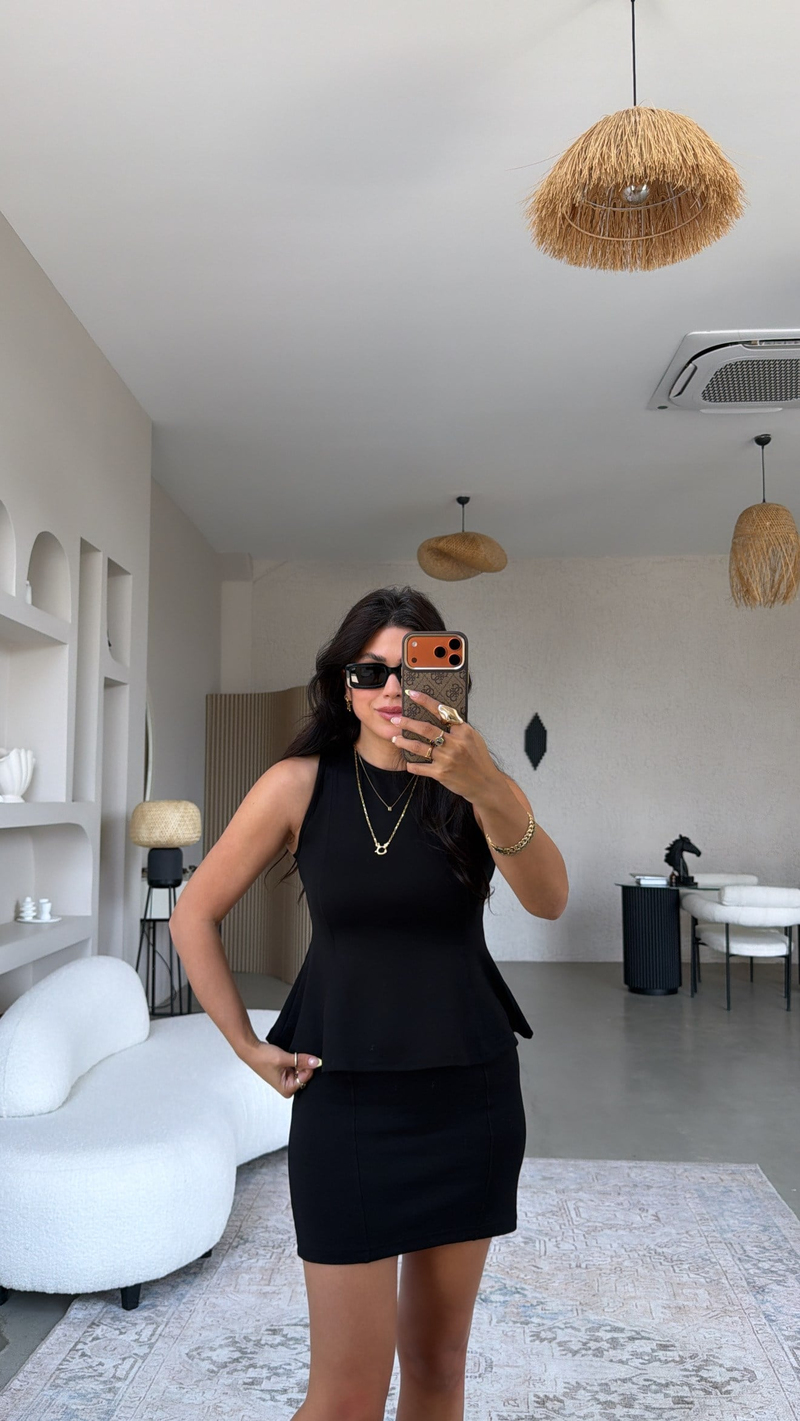 Siyah Modal Volanlı Bluz Mini Etek Takım