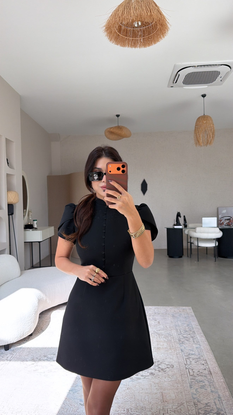 Siyah Ön Düğme Detaylı Premium Elbise