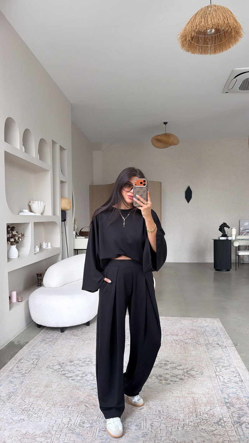 Siyah Ön Pile Detaylı Oys Model Takım