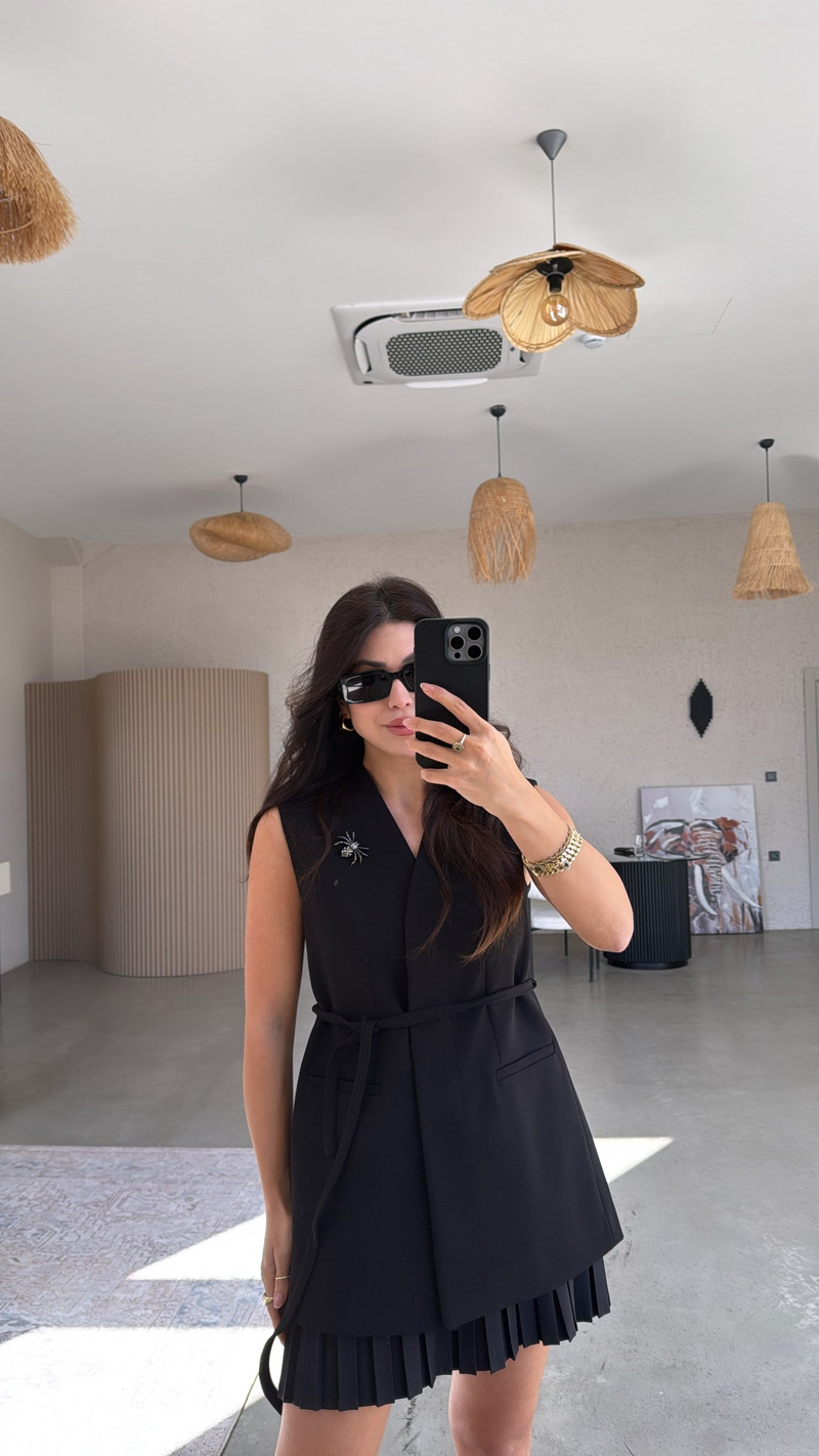Siyah Örümcek Broşlu Premium Astarlı Yelek