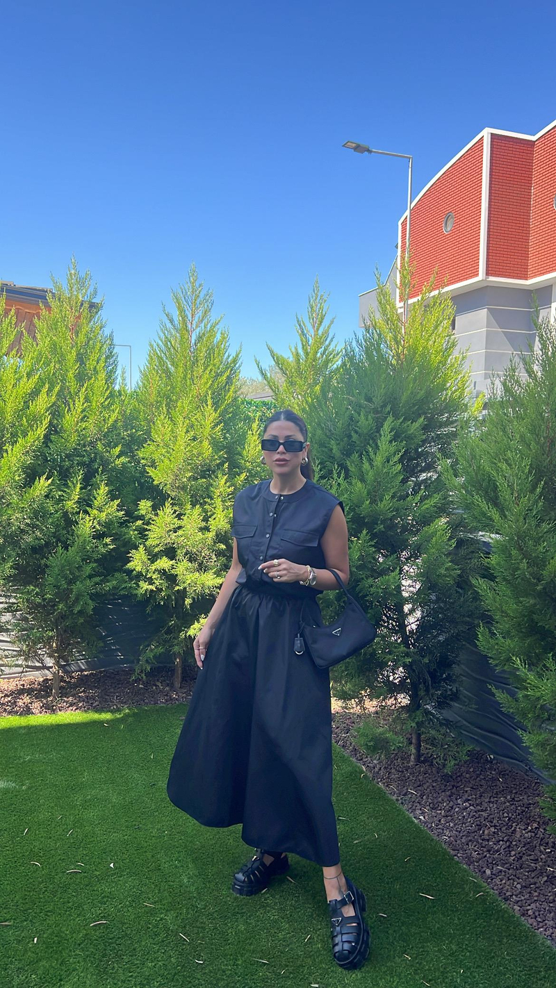 Siyah Paraşüt Kumaş Etek Bluz Takım