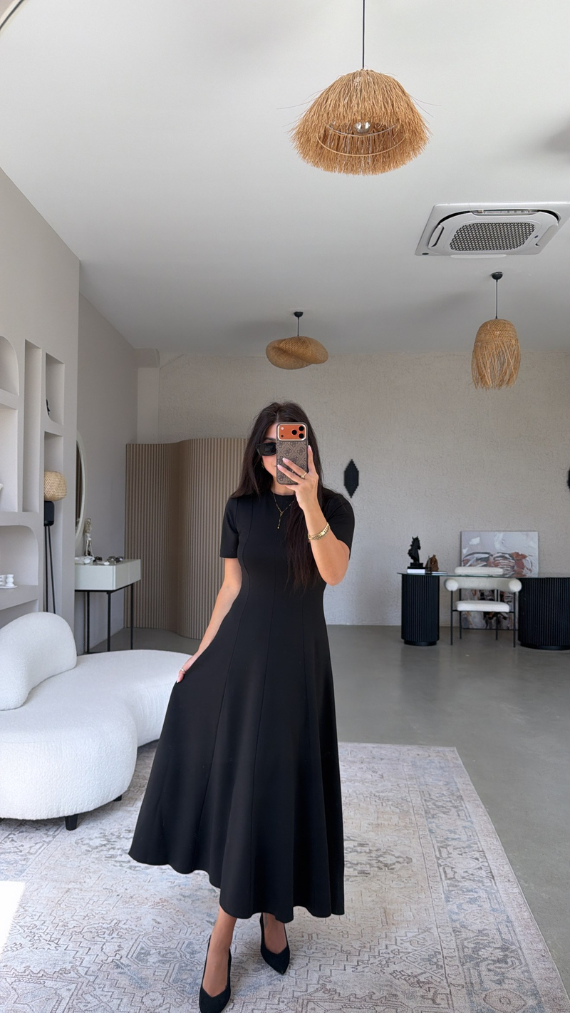 Siyah Parçalı Massi Model Elbise
