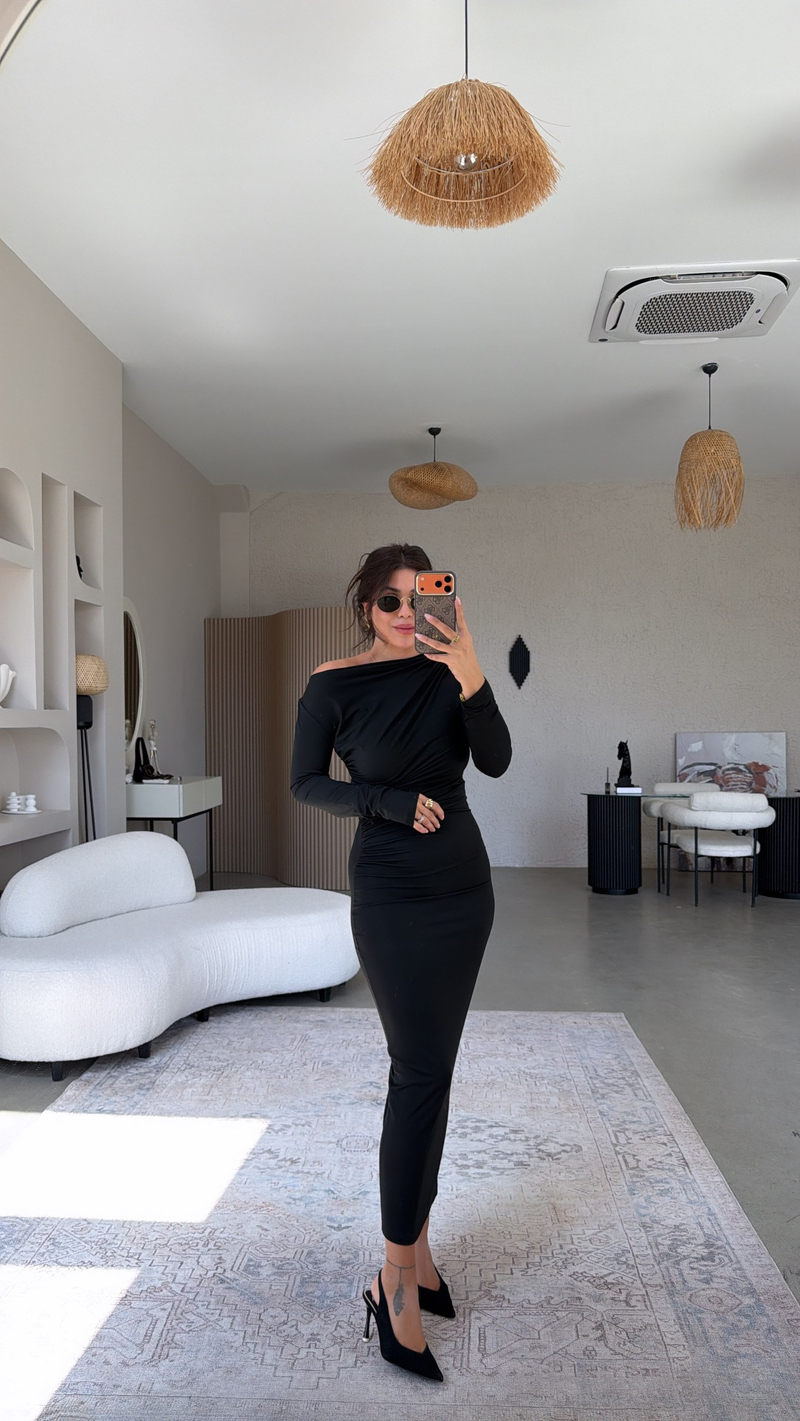 Siyah Polyamid Kumaş Drapeli Midi Boy Elbise