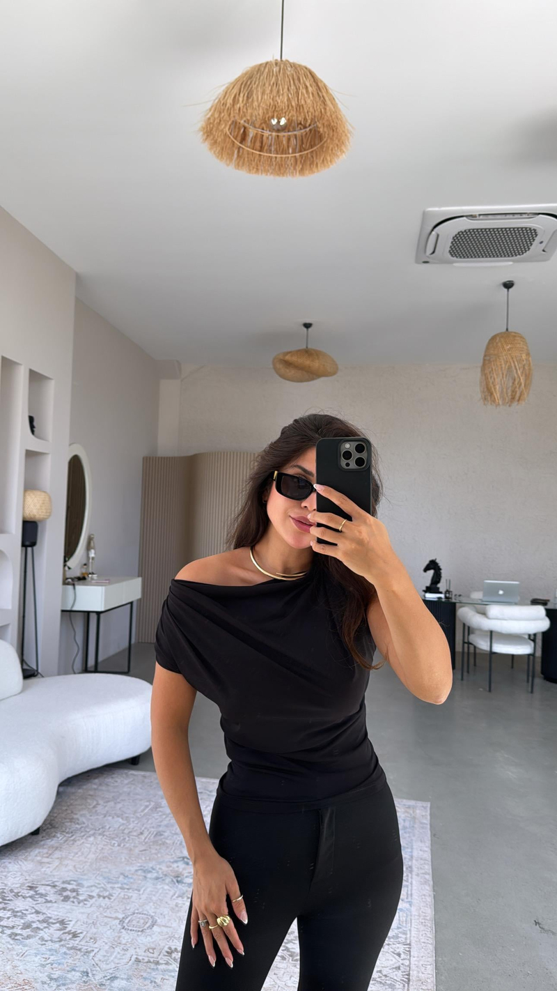 Siyah Sandy Vatkalı Degaje Yaka Bluz
