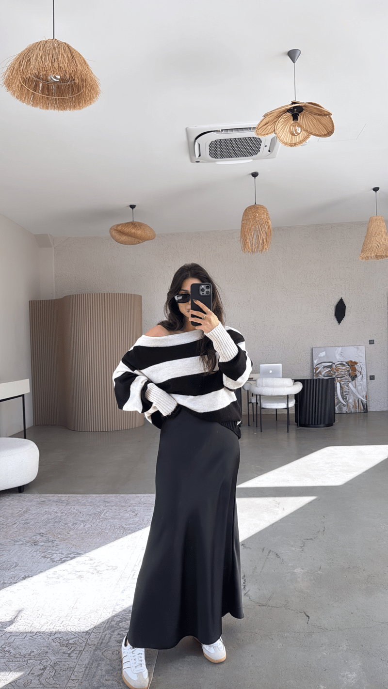 Siyah Saten Maxi Etek