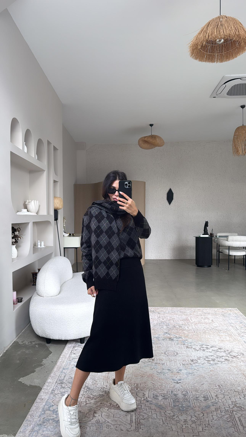 Siyah Selanik Triko Basic Etek