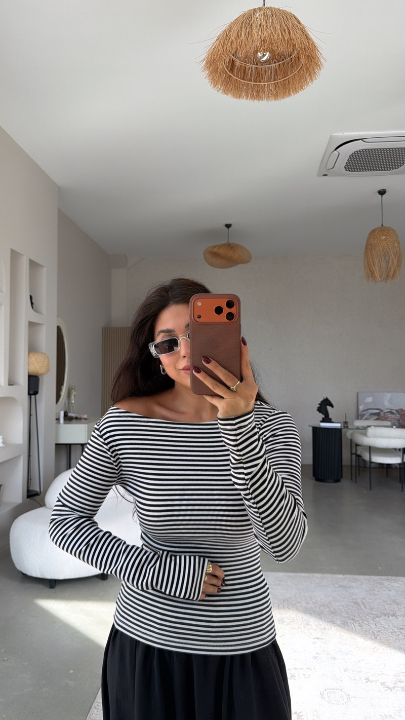Siyah Sık Çizgili Ribana Pamuklu Omzu Açık Body