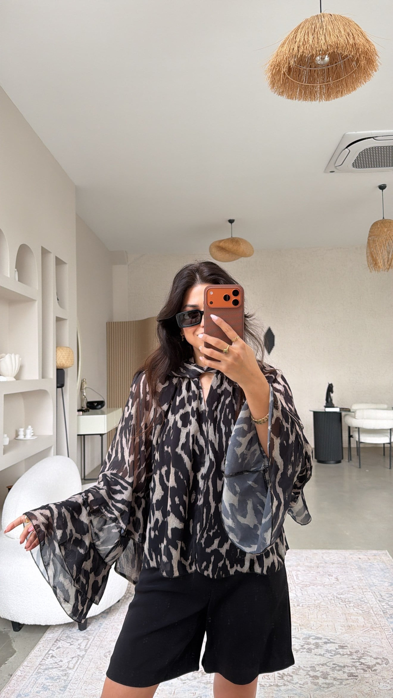 Siyah Soft Leoparlı Şifon bluz