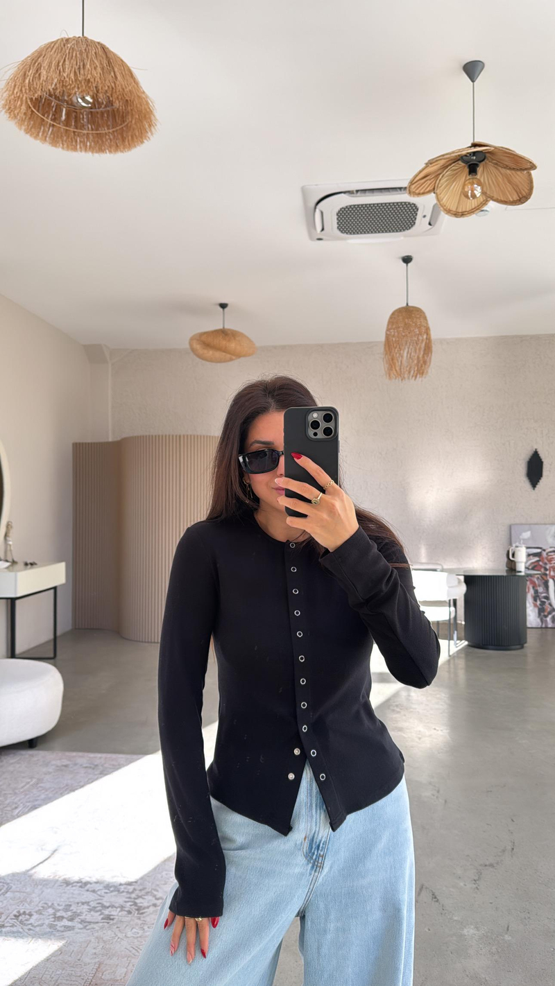 Siyah Tam Boy Çıtçıt Modal Bluz
