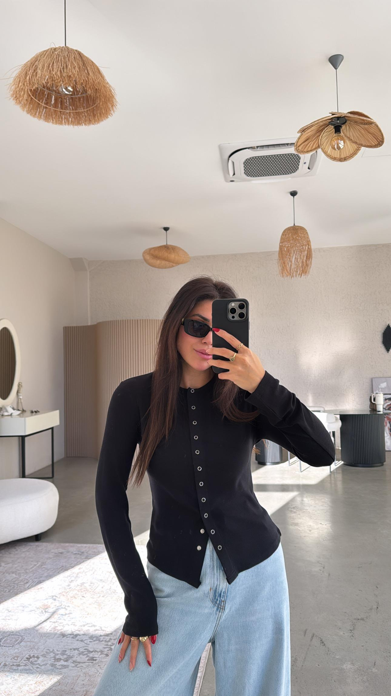 Siyah Tam Boy Çıtçıt Modal Bluz