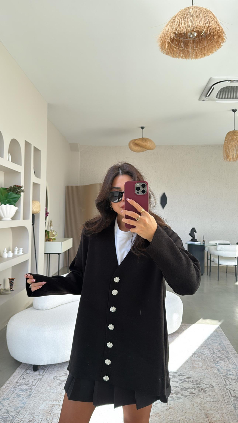 Siyah Taş Düğmeli Oversize Hırka