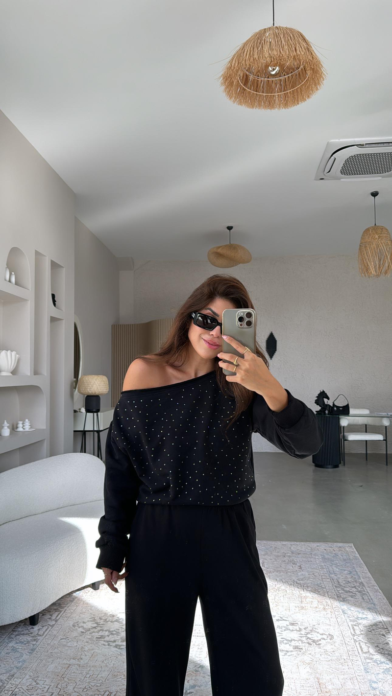 Siyah Taşlı Omzu Düşük Sweatshirt