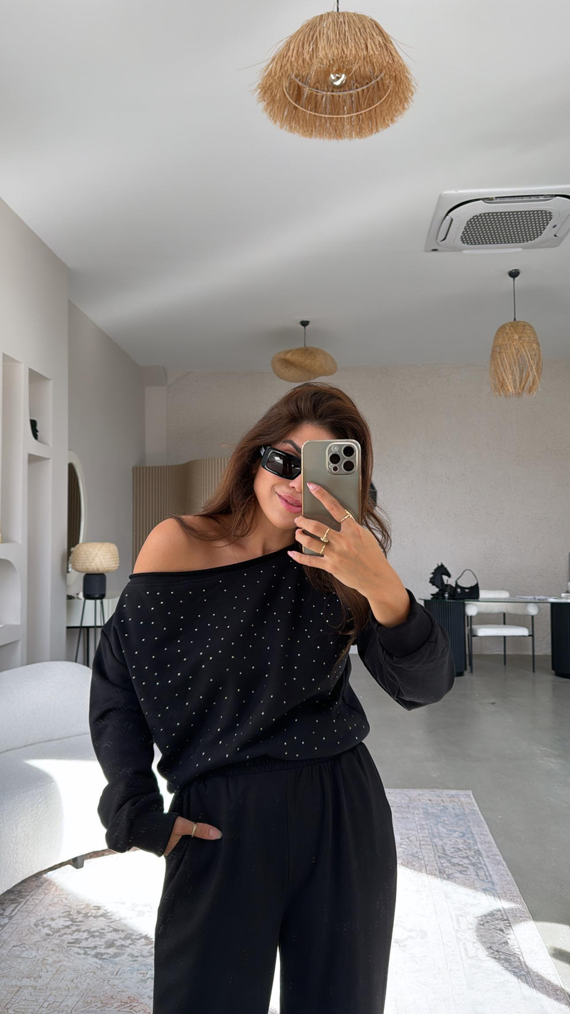 Siyah Taşlı Omzu Düşük Sweatshirt