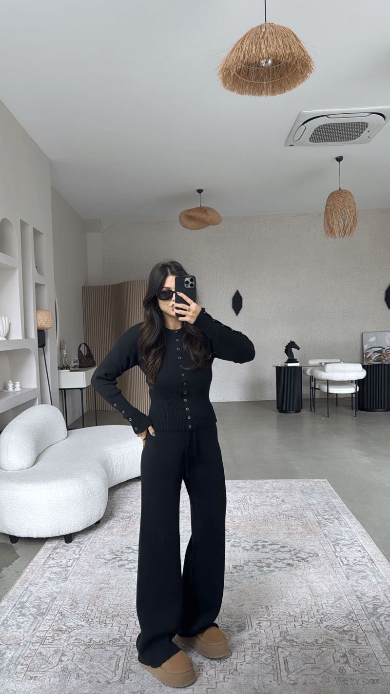 Siyah Triko Çıtçıtlı Pantolon Hırka Takım