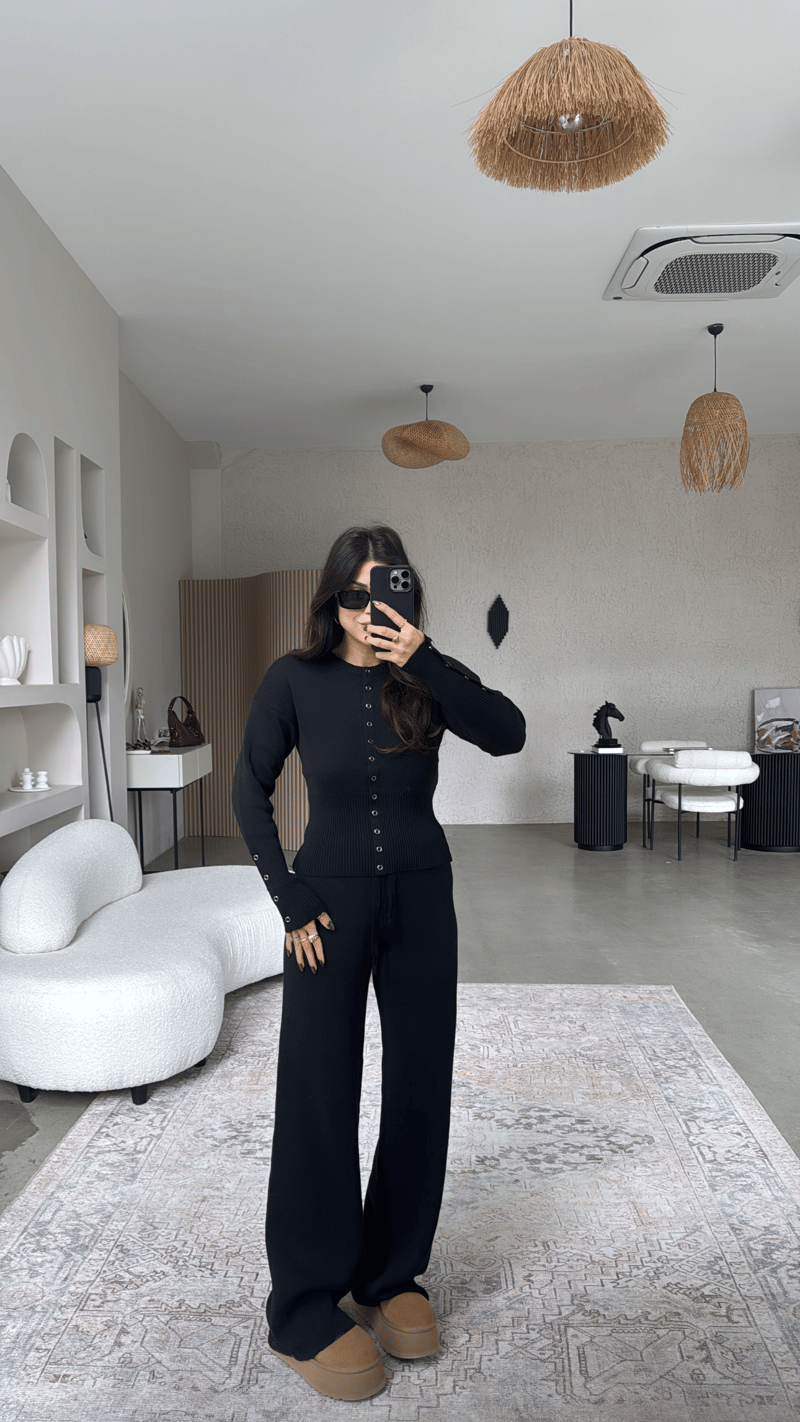 Siyah Triko Çıtçıtlı Pantolon Hırka Takım