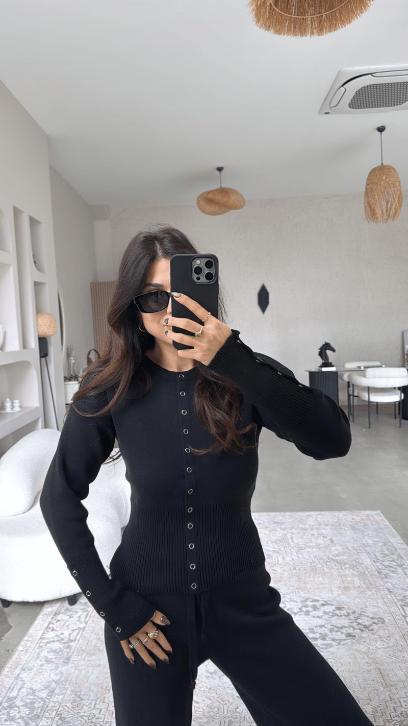 Siyah Triko Çıtçıtlı Pantolon Hırka Takım