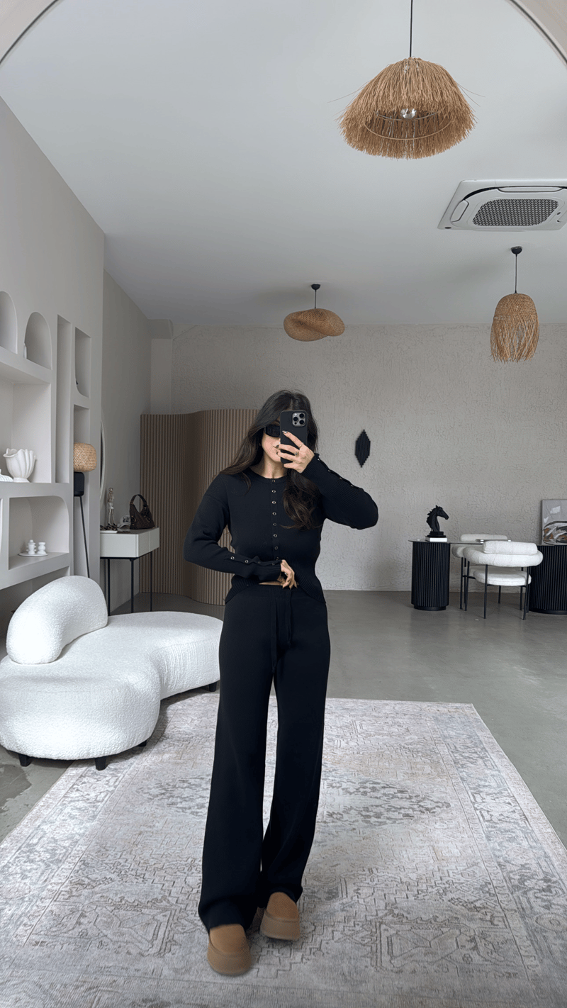Siyah Triko Çıtçıtlı Pantolon Hırka Takım