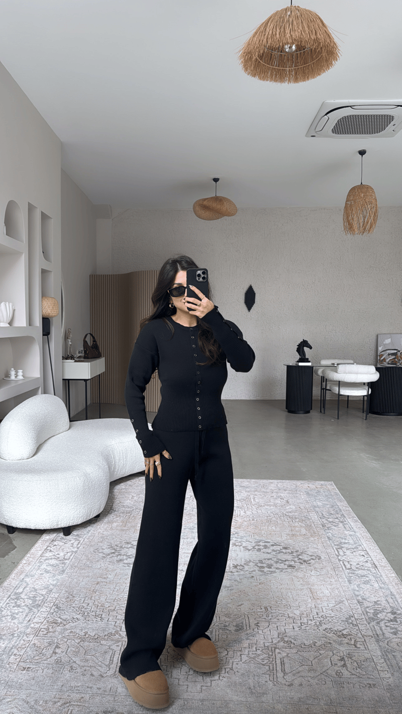 Siyah Triko Çıtçıtlı Pantolon Hırka Takım