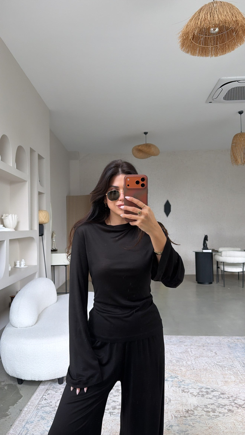 Siyah Vatkalı Arkası Bağcıklı Ev Takım