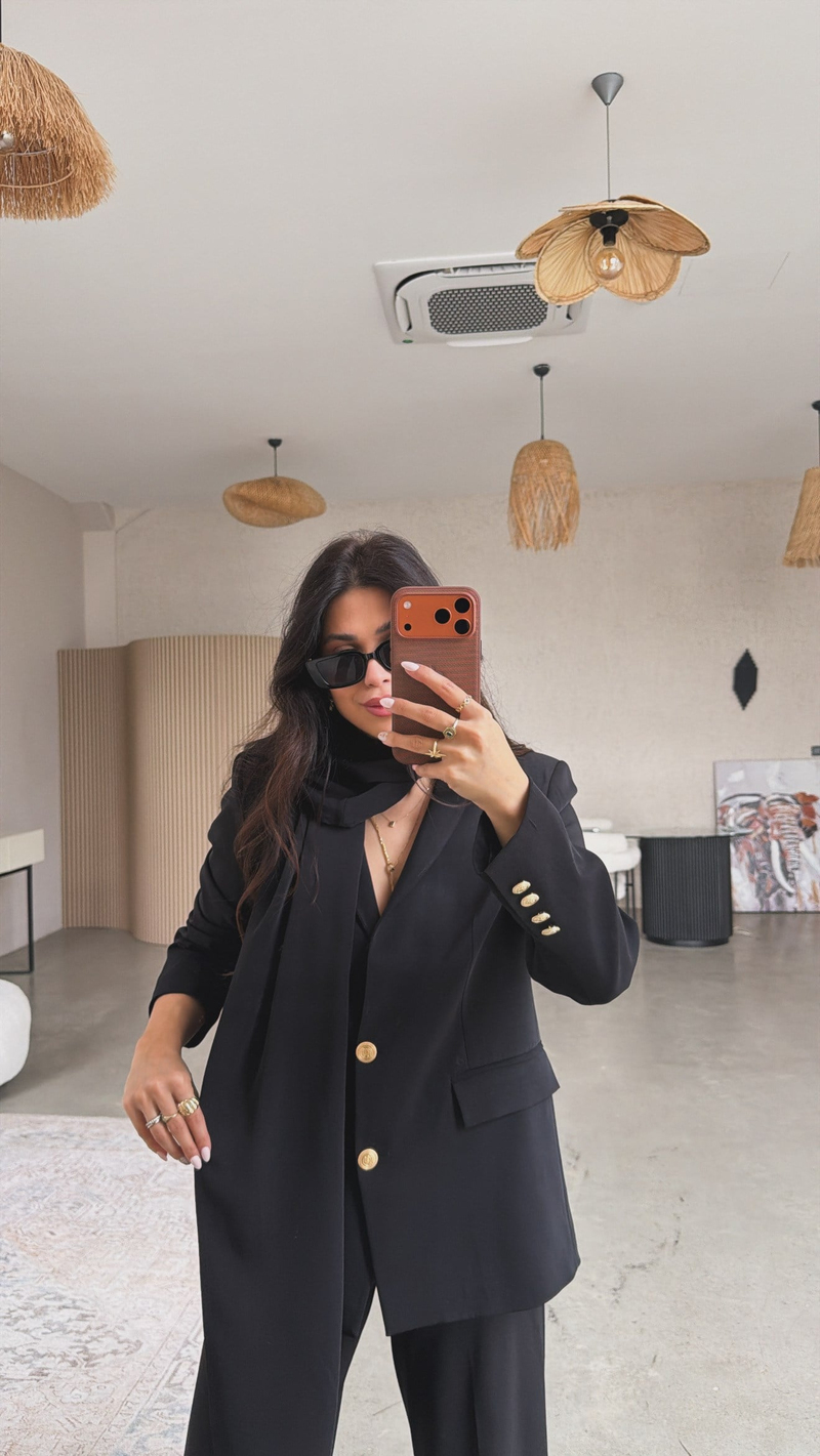 Siyah Vatkalı Şal Detaylı Premium Ceket