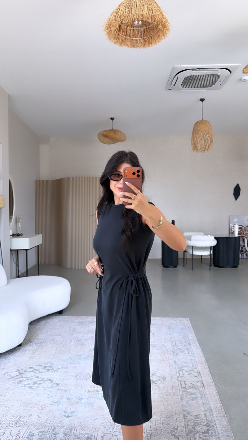 Siyah Yanları Bağcıklı Büzgülü Orijinal Pike Modal Elbise