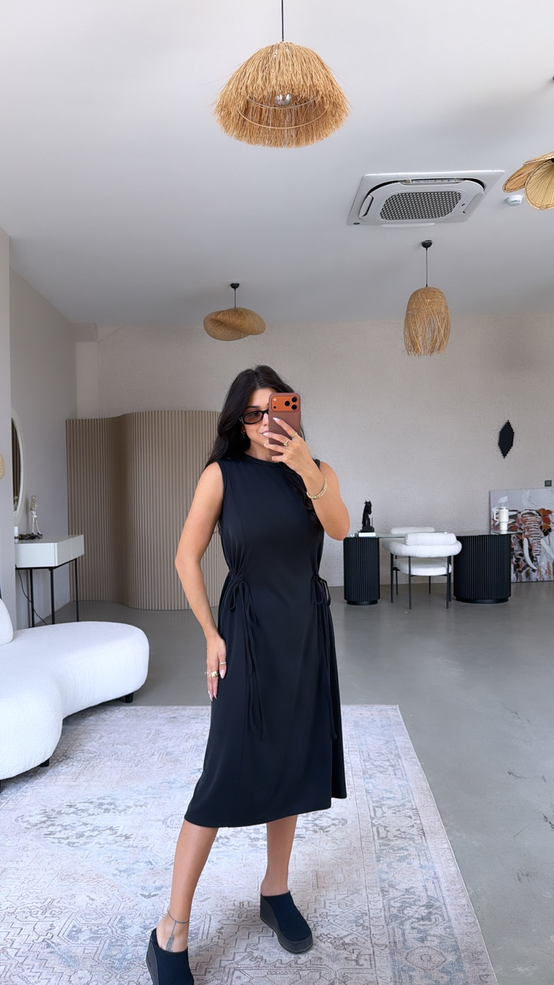 Siyah Yanları Bağcıklı Büzgülü Orijinal Pike Modal Elbise