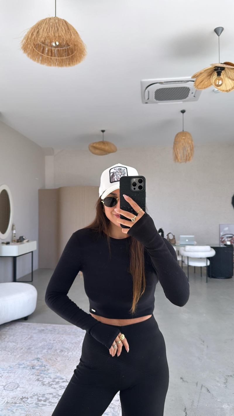 Siyahı Crop Parmak Geçme Body