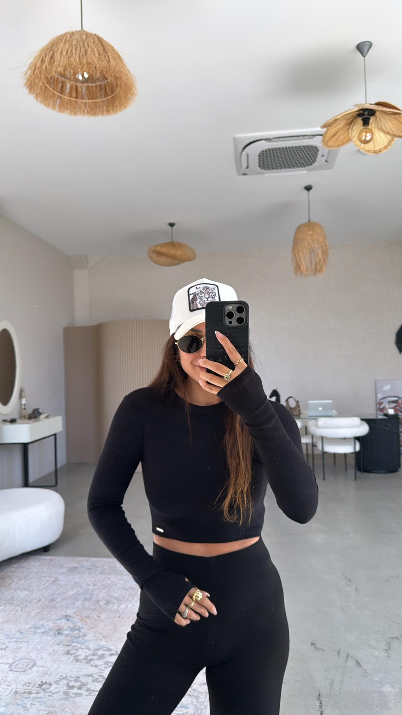 Siyahı Crop Parmak Geçme Body