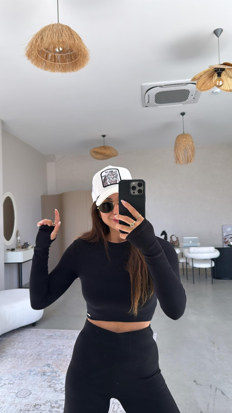 Siyahı Crop Parmak Geçme Body