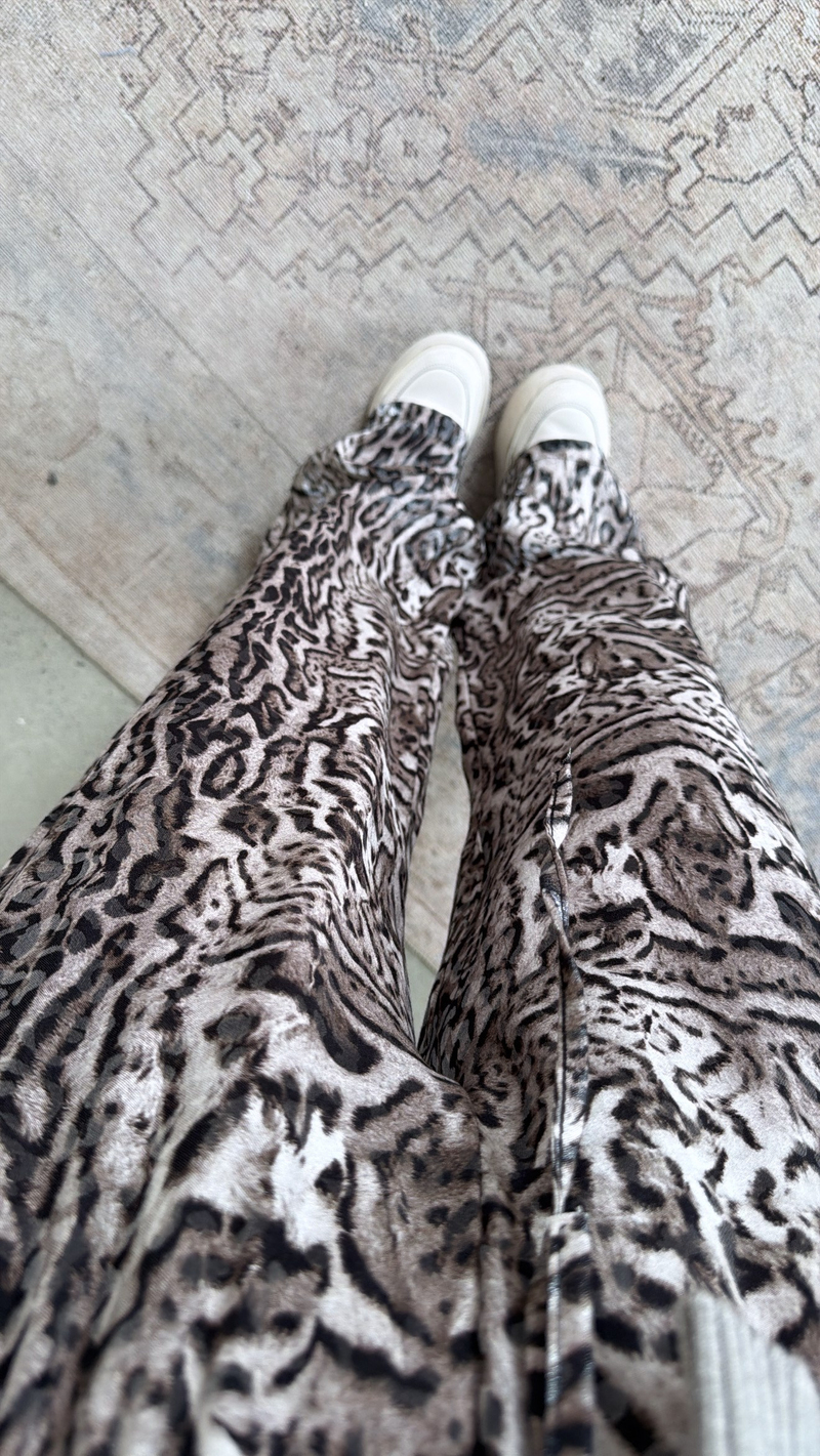 Taş Jakarlı Leoparlı Pantolon
