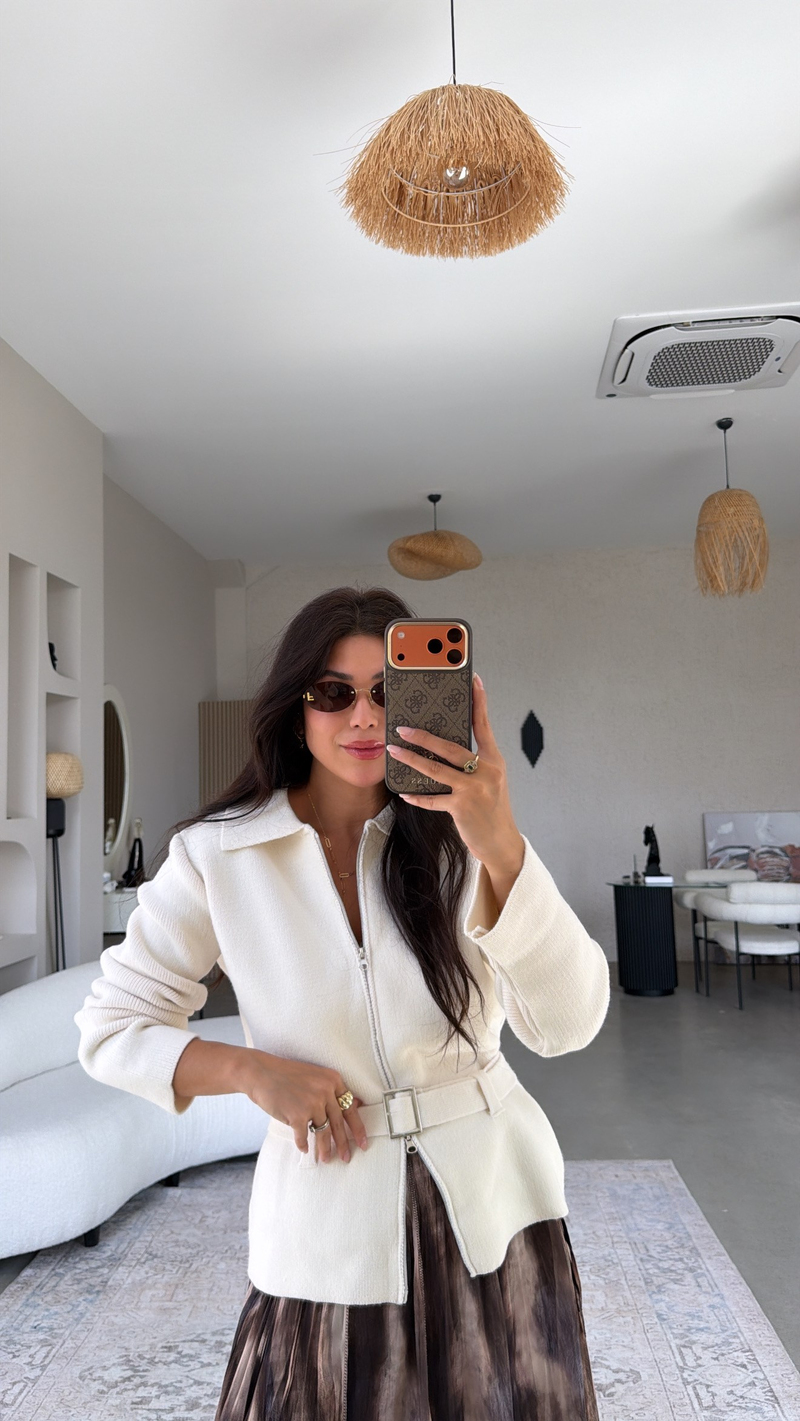 Vanilya Tokalı Kemerli Premium Triko Hırka