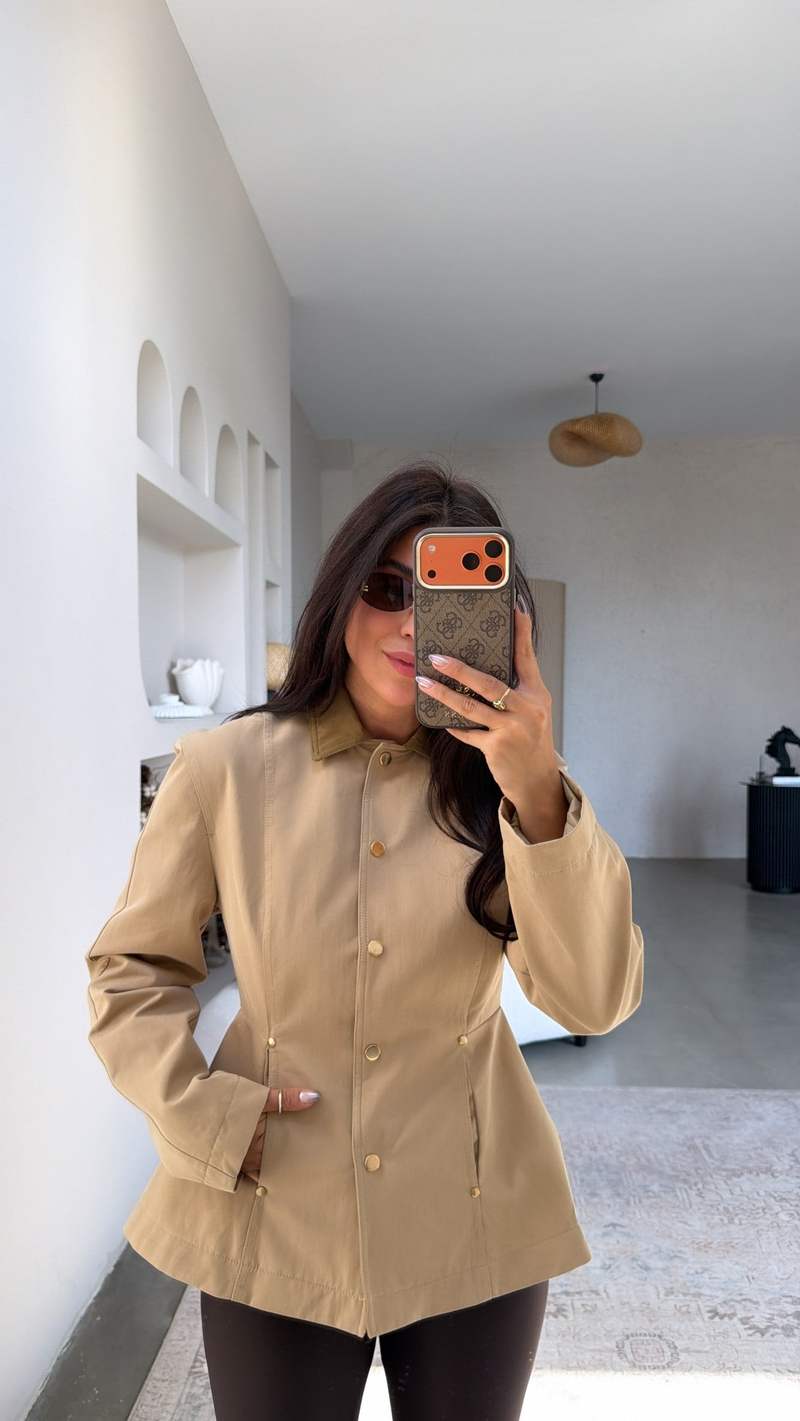 Yakası Haki Gold Çıtçıtlı Bele Oturan Trençkot